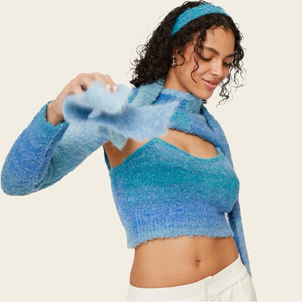DUSTY WRAP BOLERO sweater - in blue by Find Me Now